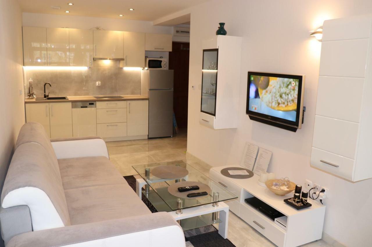 Pati Ferien Apartmens Lukecin Luaran gambar