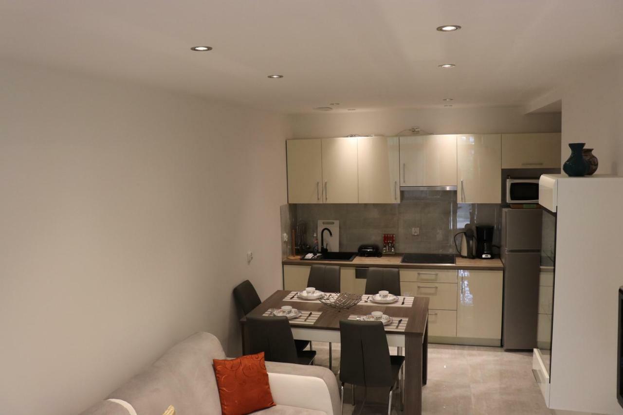 Pati Ferien Apartmens Lukecin Luaran gambar